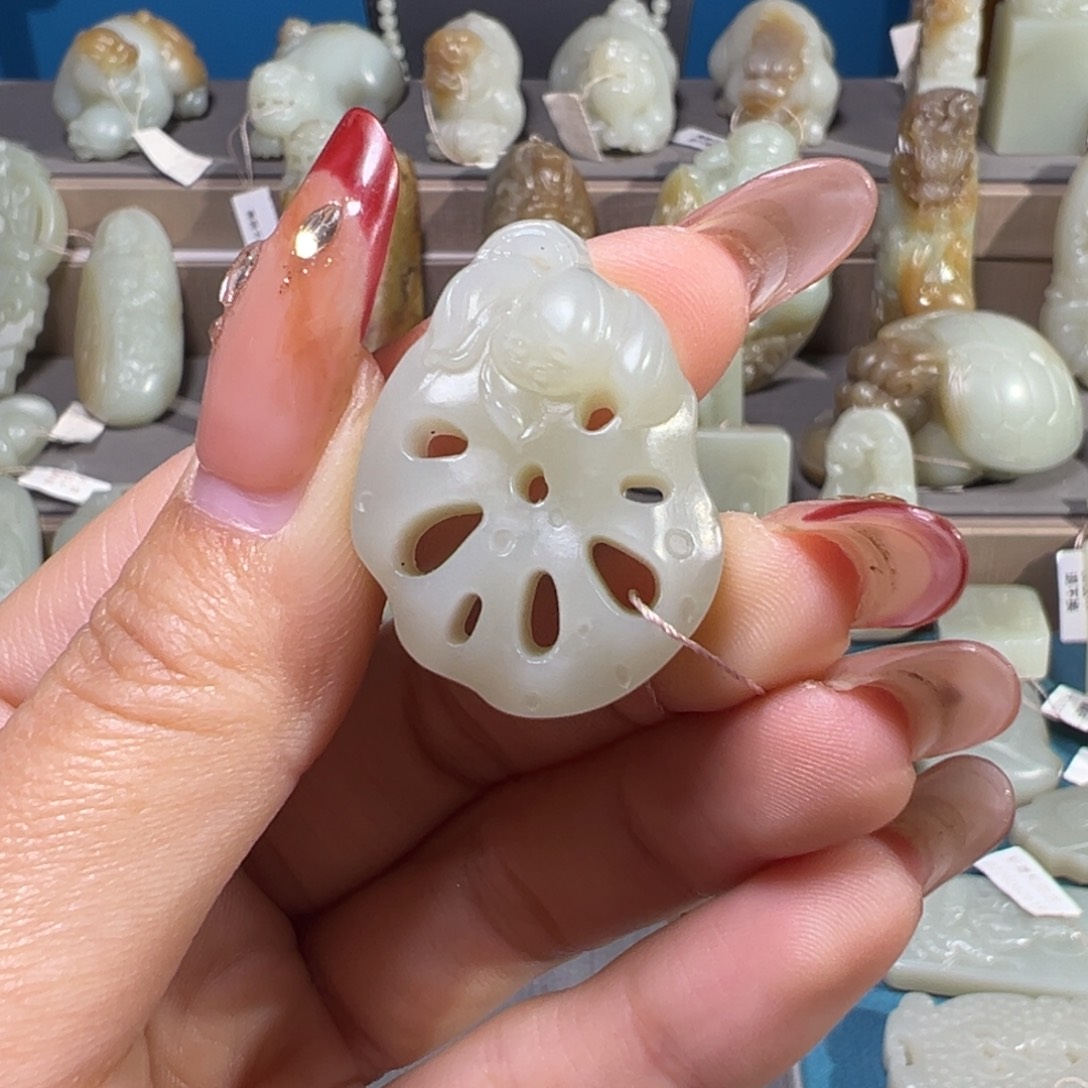 和田玉（糖玉）未镶嵌颈饰