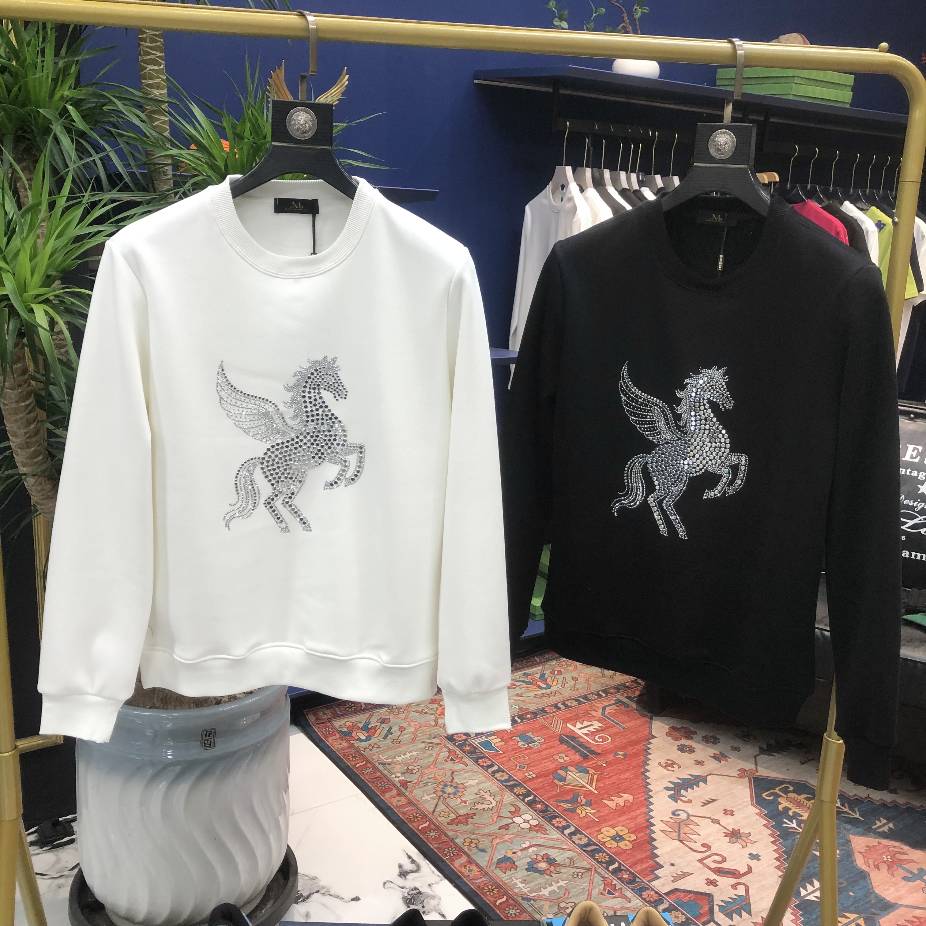 LXG 8862 冬季加绒欧货钉珠飞马圆领卫衣