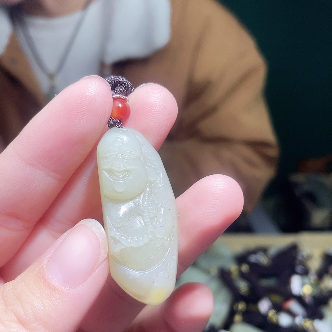 和田玉颈饰未镶嵌