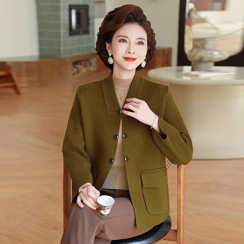 妈妈短款纯色V领韩国绒外套气质针织开衫加厚中年女毛呢外套宽松