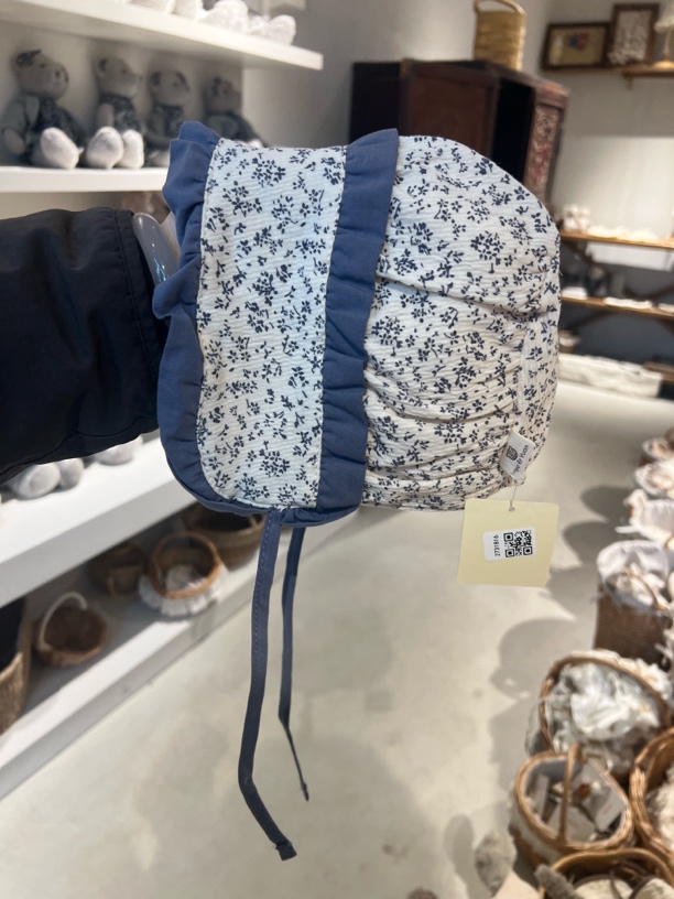 老莫推荐非常好看蓝色碎花帽子（一岁以下）