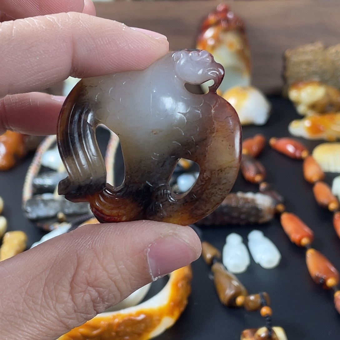 和田玉颈饰未镶嵌佛**得