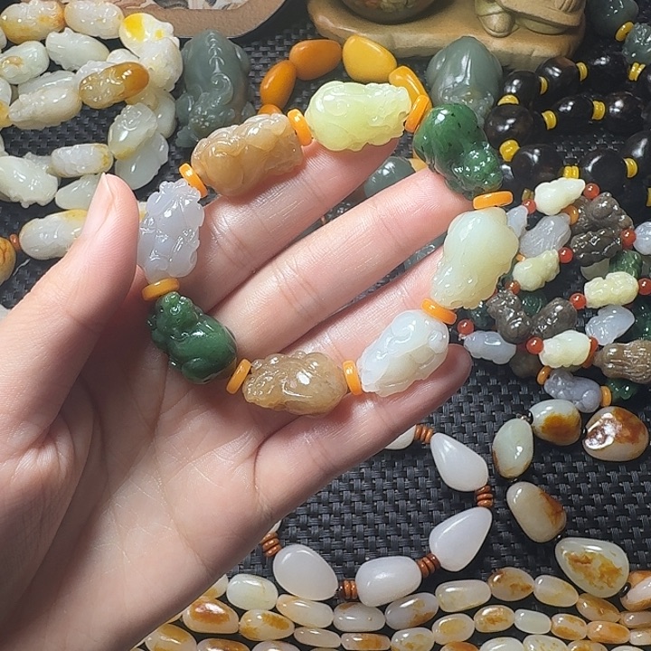 郑***亿和田玉未镶嵌手链