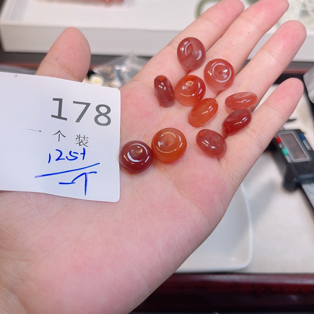 珠宝半成品水晶未镶嵌178 。      