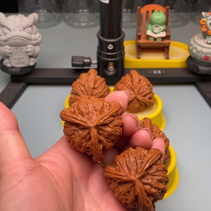 星***海吊坠文玩核桃43尺寸白狮子