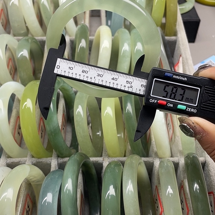 蛇纹石玉未镶嵌手镯，5