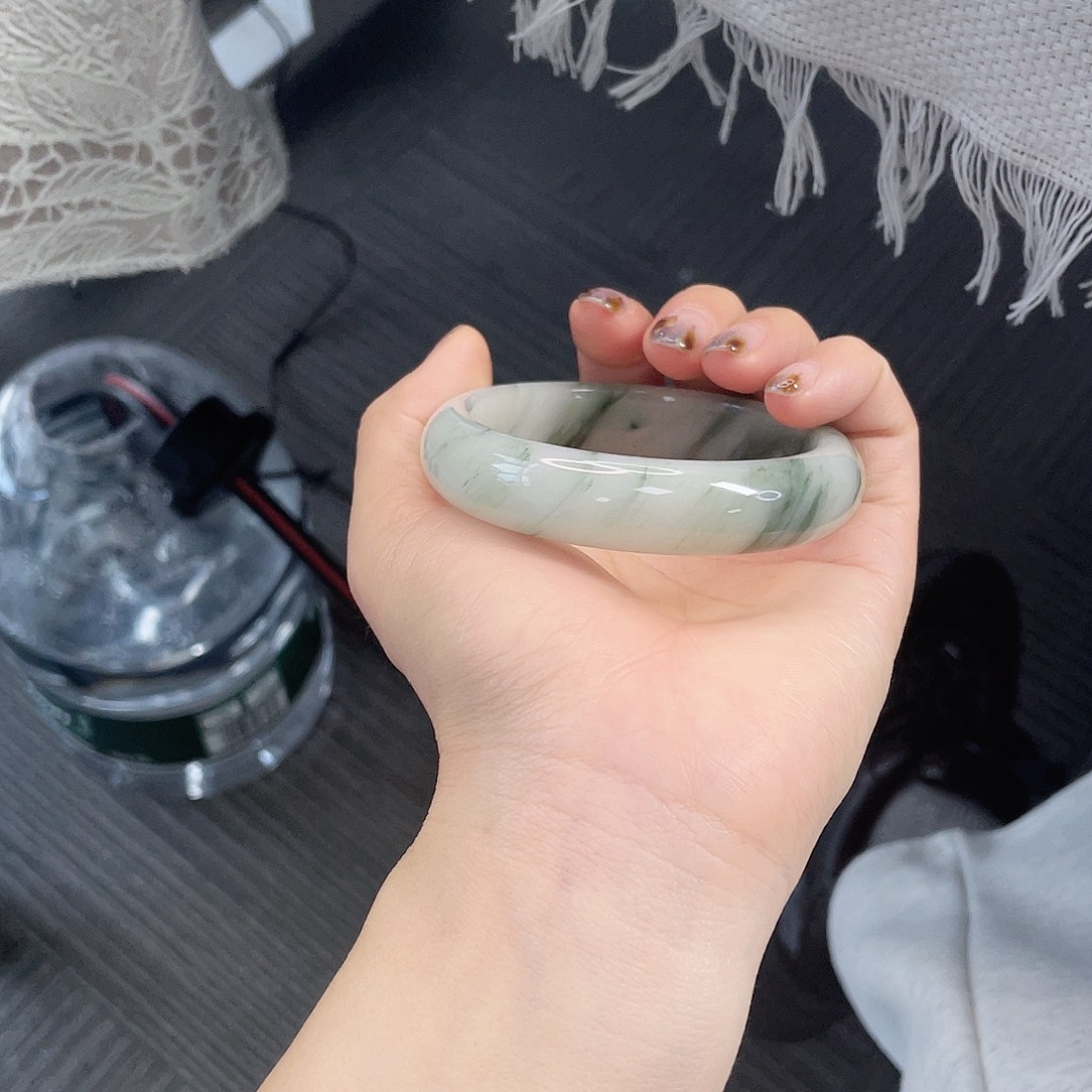 石英质玉未镶嵌手镯086