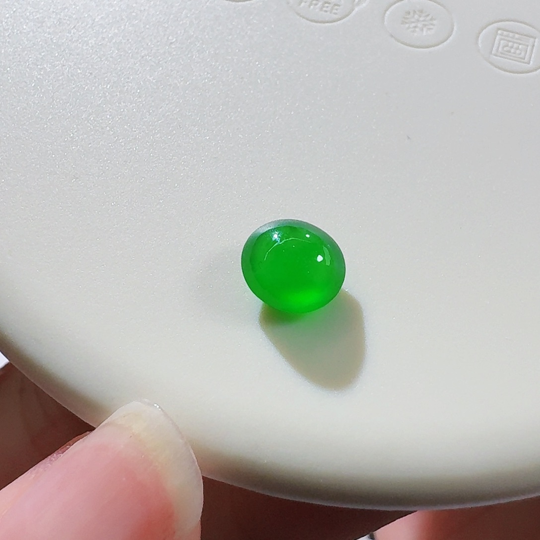 翡翠颈饰未镶嵌蛋面卡8