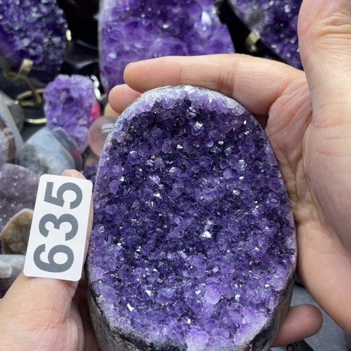 未镶嵌水晶大型摆件（非配饰）