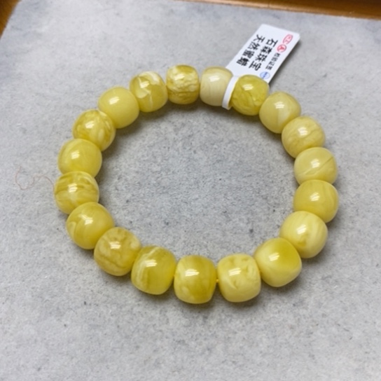 蜜蜡裸石未镶嵌手串