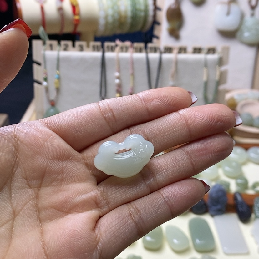 【闪购商品】和田玉颈饰未镶嵌小**✔