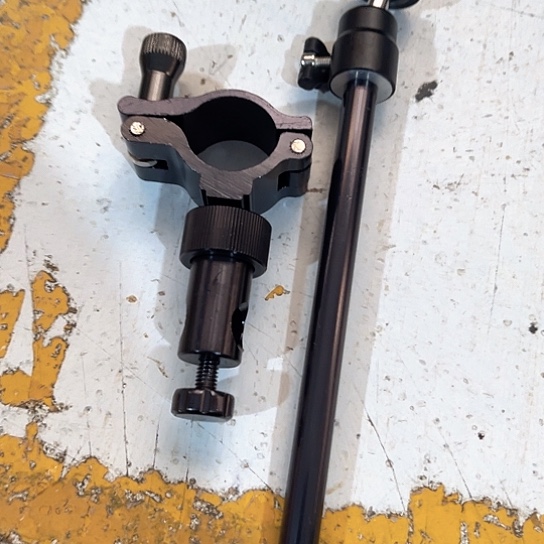 钓椅灯架随机发一个。 