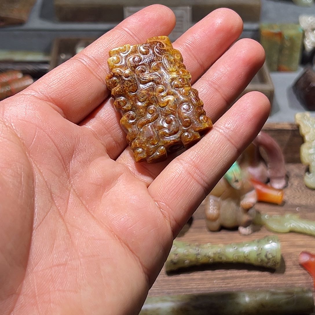 和田玉（糖玉）挂件未镶嵌