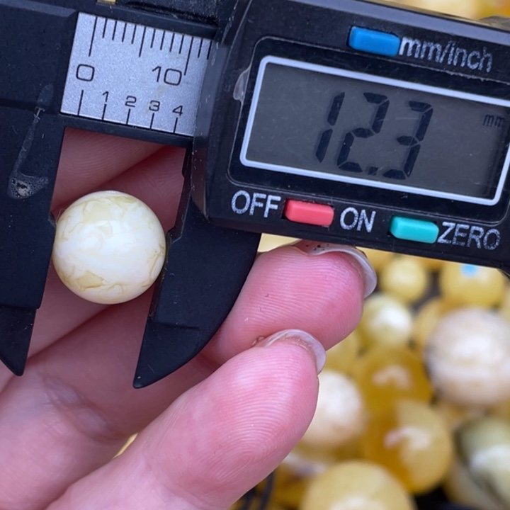 琥珀裸石未镶嵌蜜蜡412