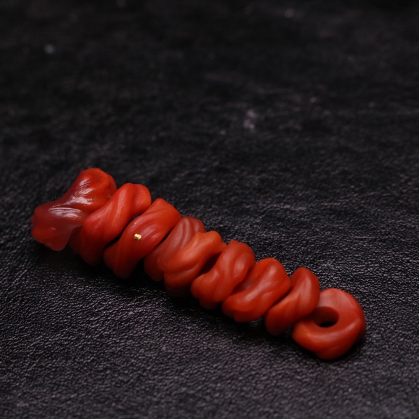 南红玛瑙荆棘卡环直径9.5到14mm 多样性 发货发其一 拍前联系客服