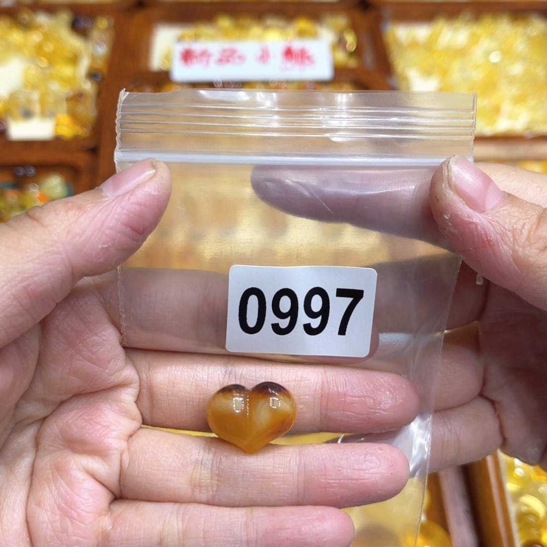 琥珀颈饰未镶嵌蜜蜡