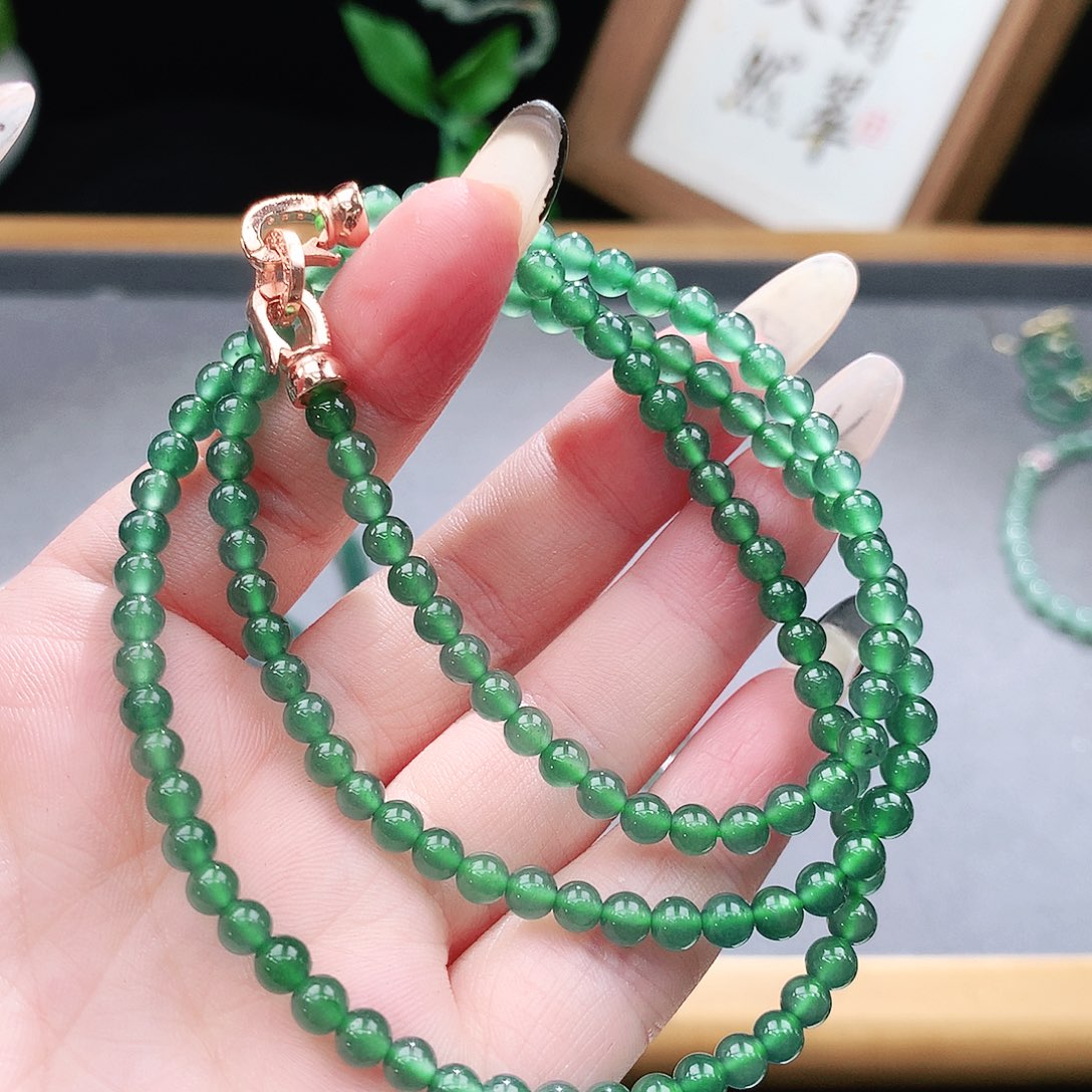 翡翠手镯（圆镯）未镶嵌