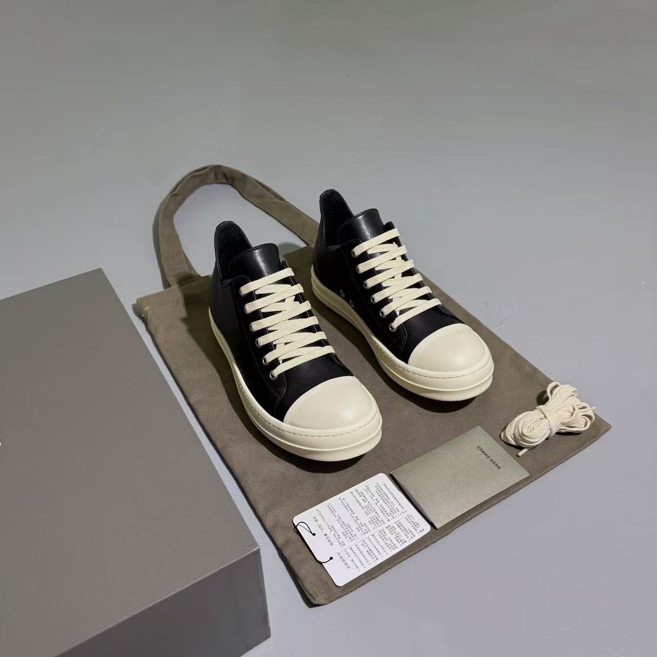 RNNK OMMES【熊哥牛货推荐】欧美暗黑风细鞋带皮面款低帮百搭ro板鞋