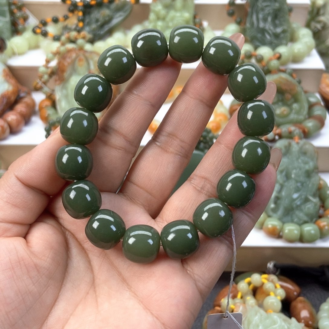 透闪石质玉手串未镶嵌建
