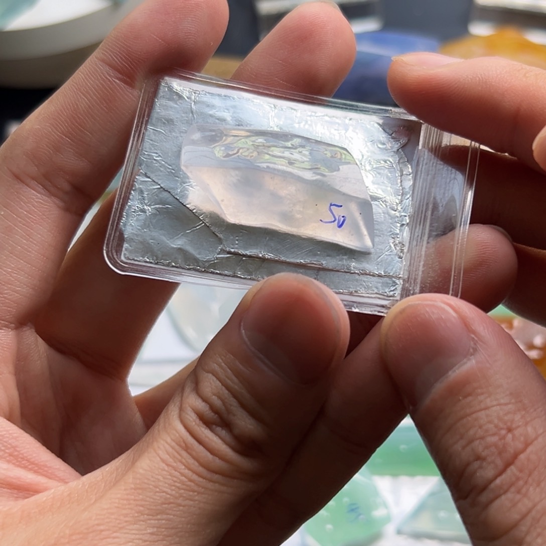 定制翡翠未镶嵌高冰白起光玻璃光泽珠宝镶嵌