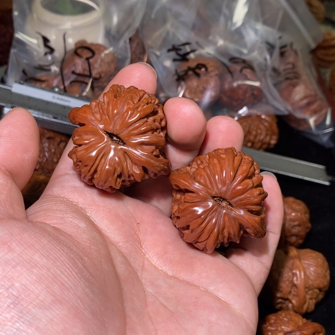 文玩核桃把件42四座楼