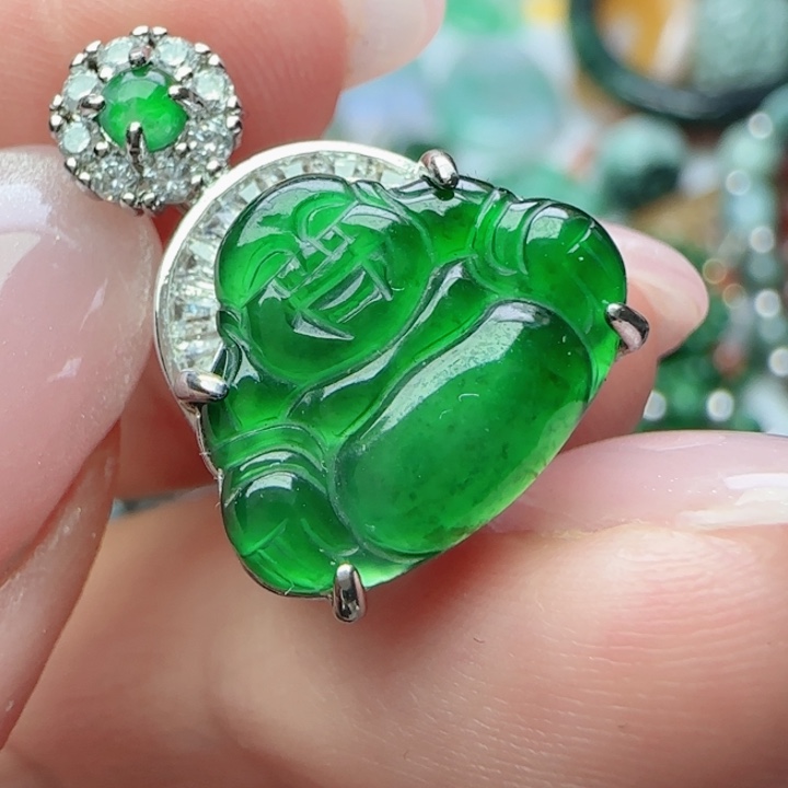 翡翠未镶嵌颈饰天然A货翡翠23