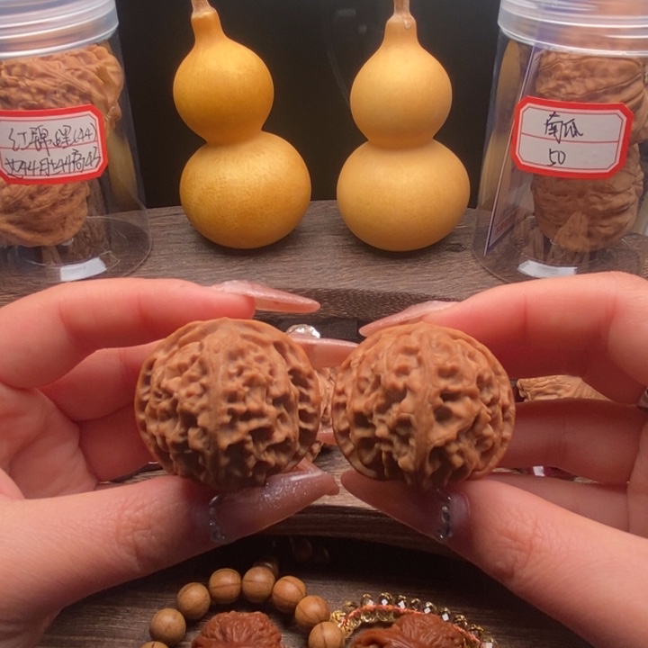 文玩核桃吊坠40苹果园