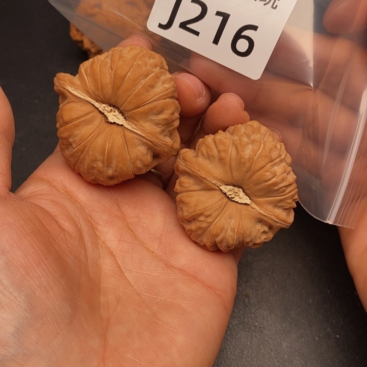 ****人桃核吊坠J216南瓜