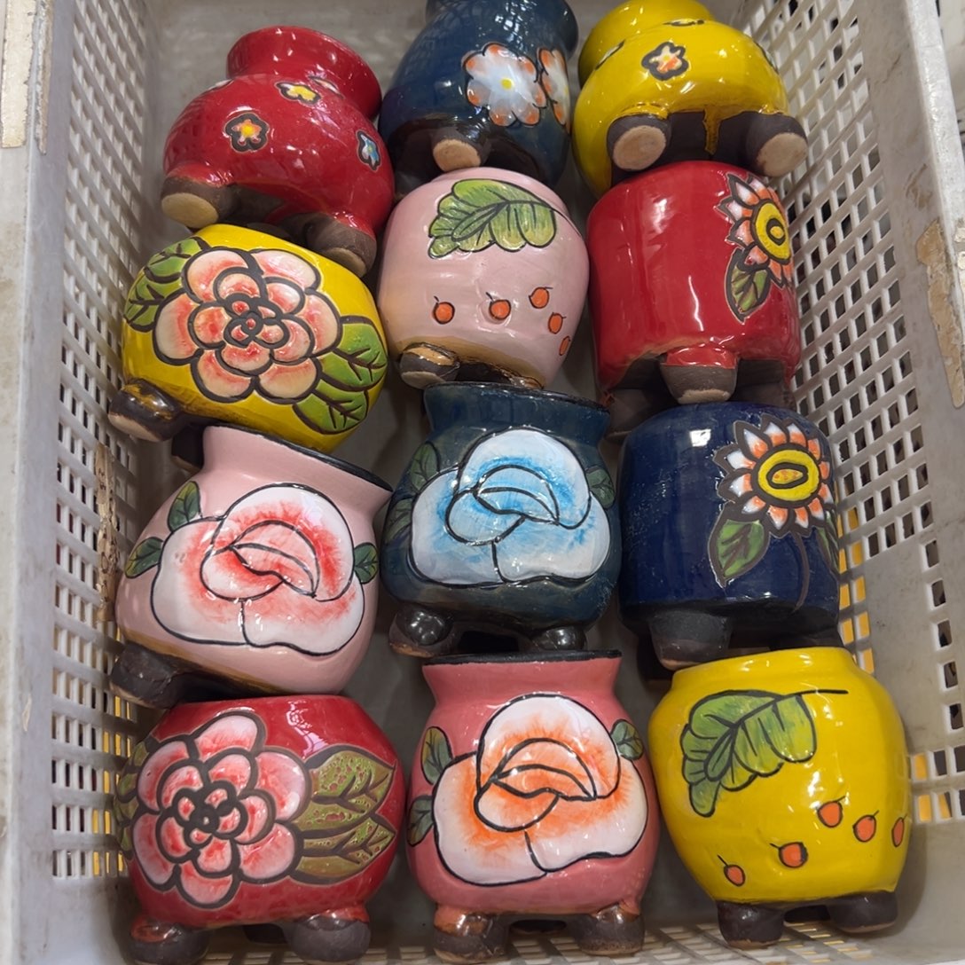 327 花盆拍满20元发货，退款拉黑。
