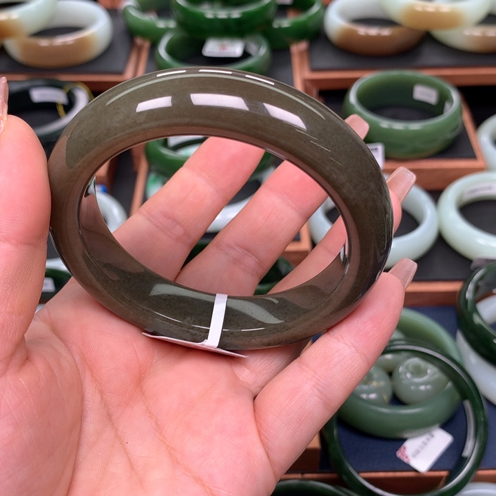 和田玉手镯未镶嵌6162圈口