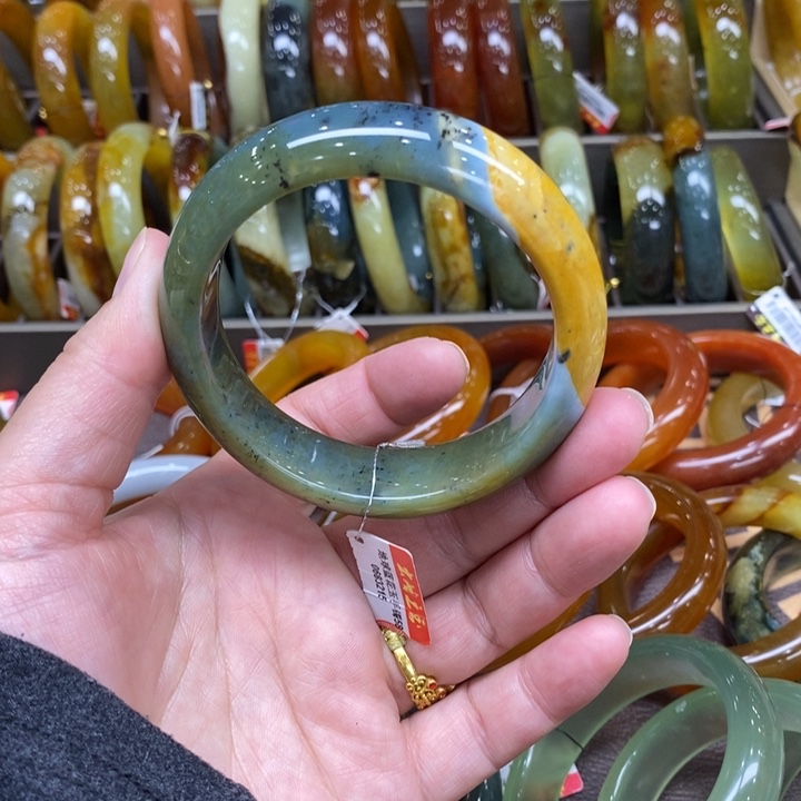 未镶嵌蛇纹石玉手镯