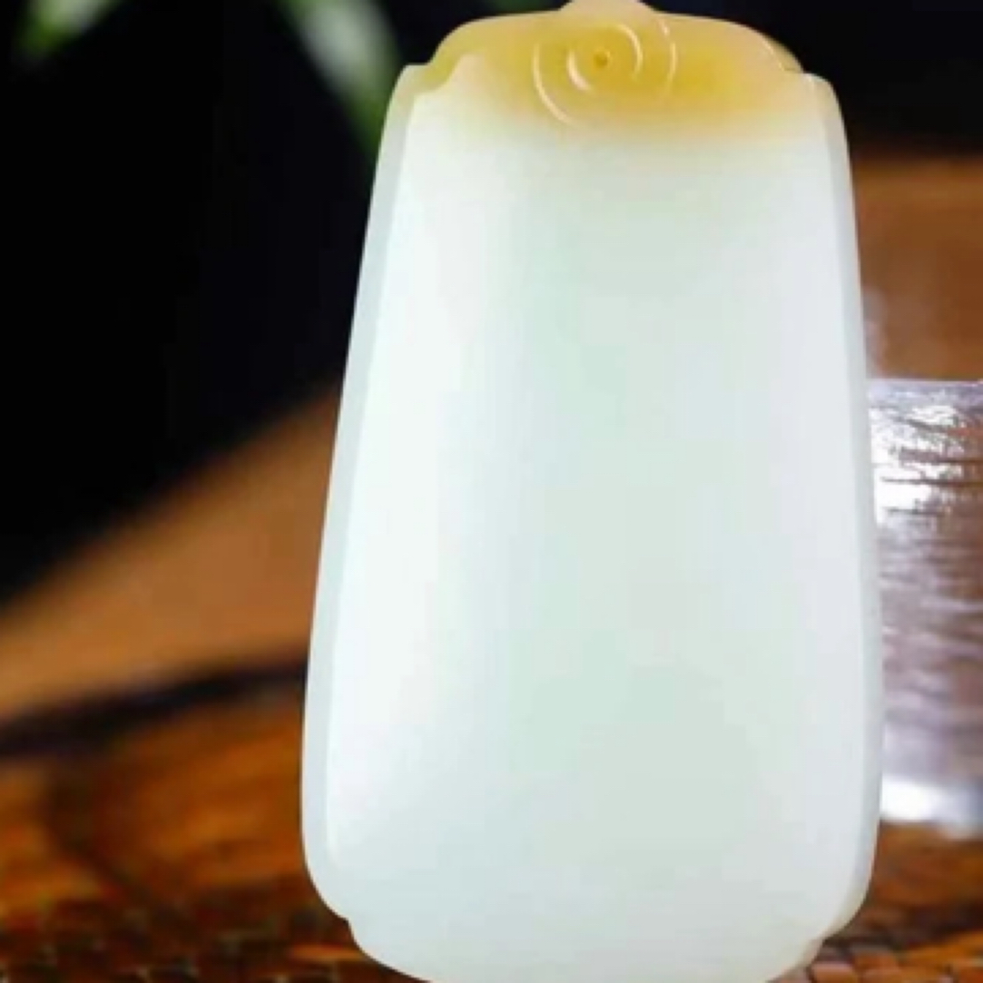 王中丽老师资料滑动查看（勿拍）和田玉咨询客服