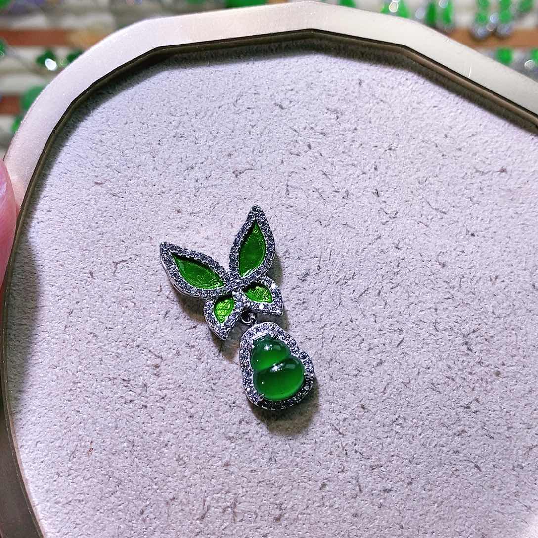 【闪购商品】翡翠挂件未镶嵌裸石