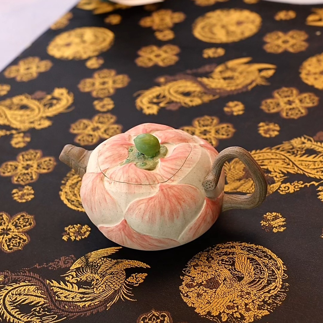 念一《莲花壶》白段泥手绘茶壶花器手工原创盗版必究