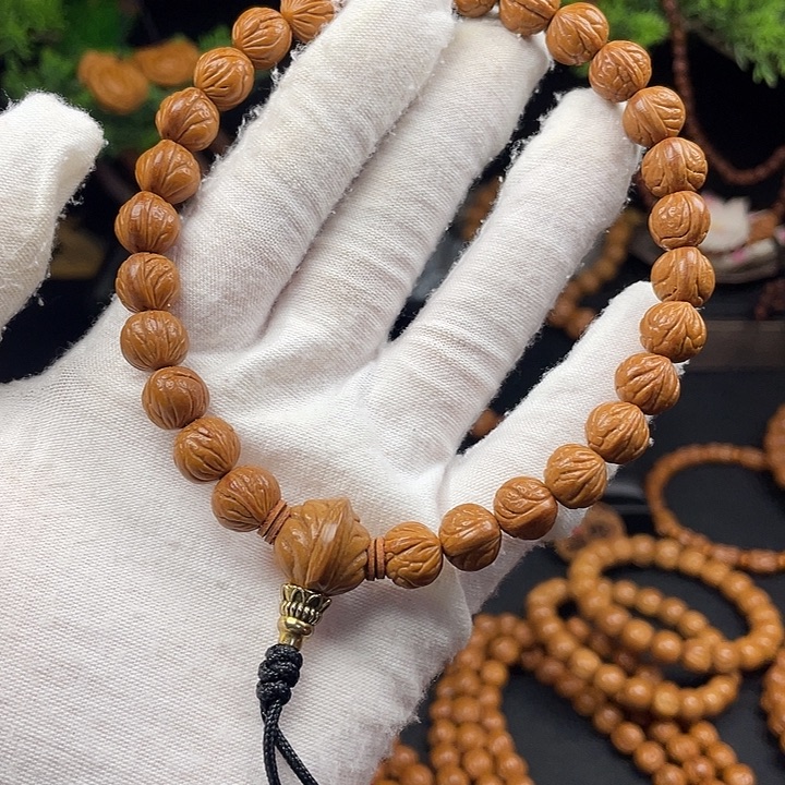 小***了桃核吊坠秦岭龙纹桃核