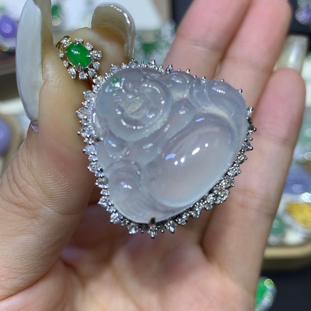 翡翠18K金镶嵌颈饰