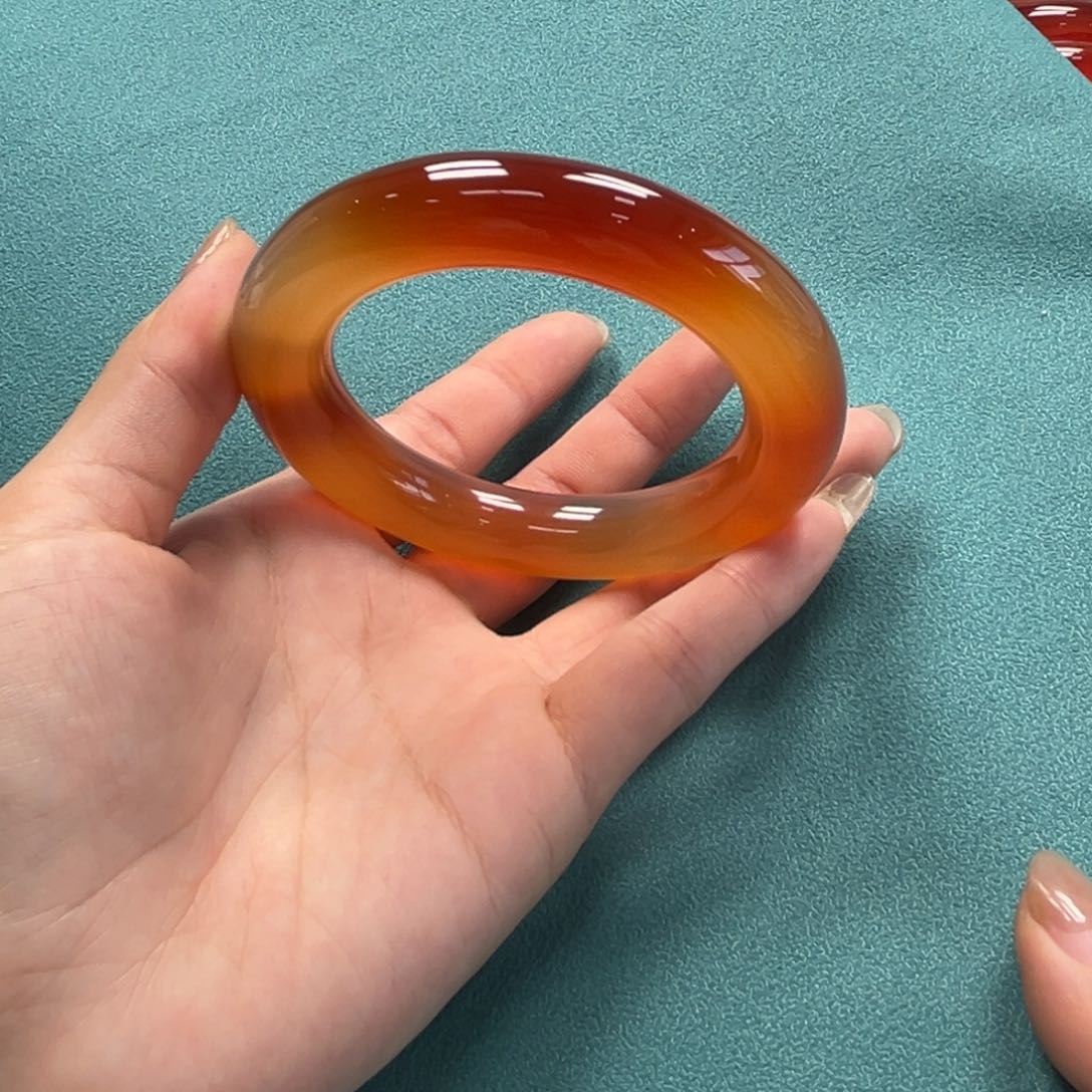 手镯玛瑙/玉髓未镶嵌