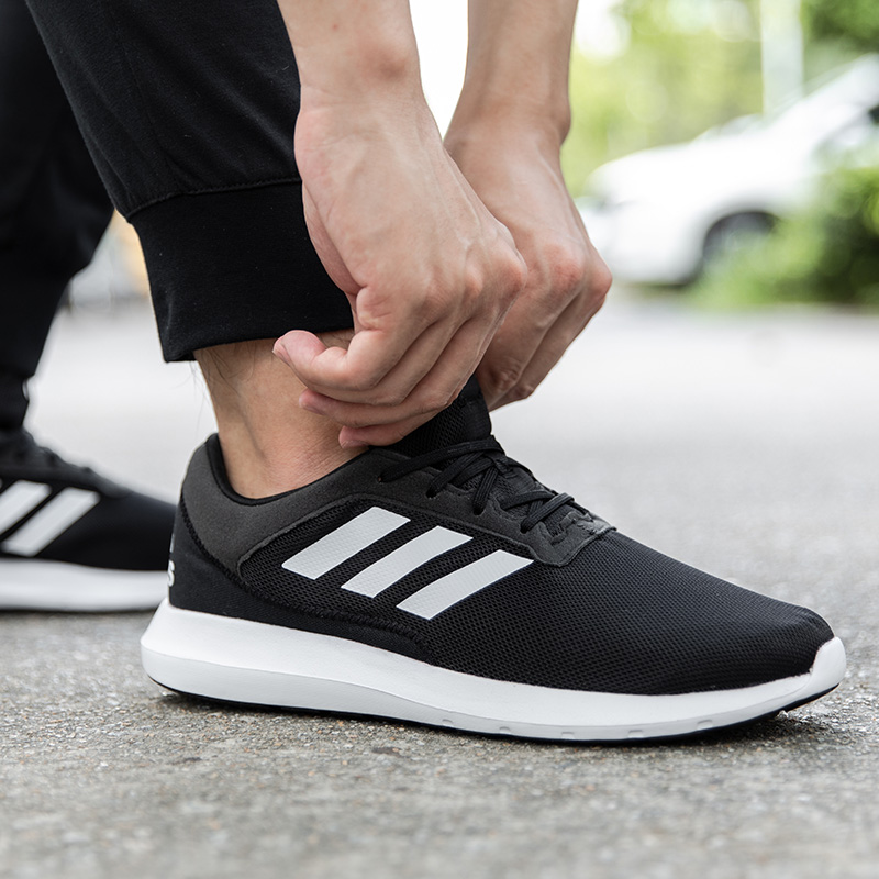 【瑕疵慎拍】阿迪达斯男鞋运动鞋FX3581-45*非原盒