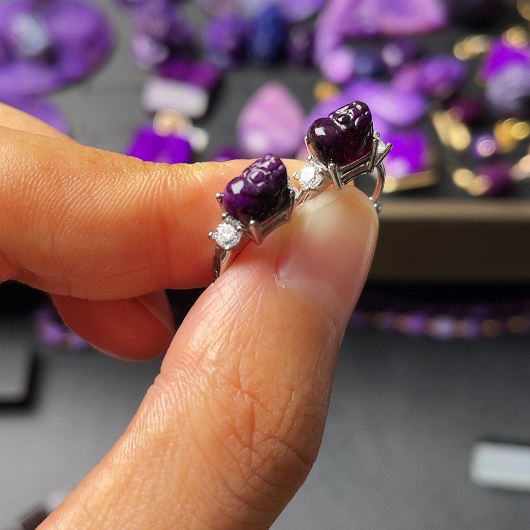 银S925镶嵌苏纪石（舒俱来）耳环