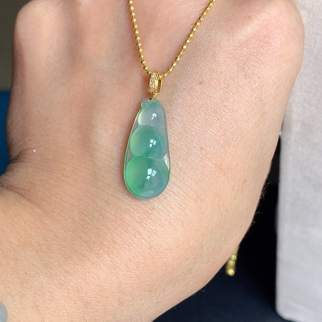 翡翠裸石18K金镶嵌缅甸天然A货翡翠阳绿豆子