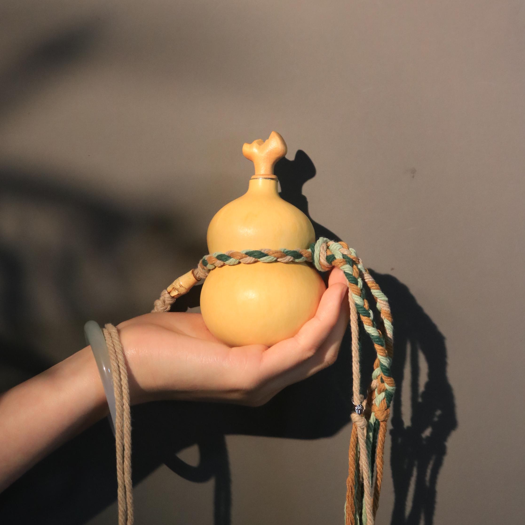 【~丸丸~】精品天然热水酒葫芦容量100ml左右~- 一物一拍