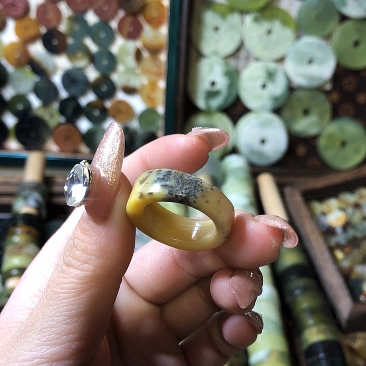 岫玉岫玉戒圈未镶嵌