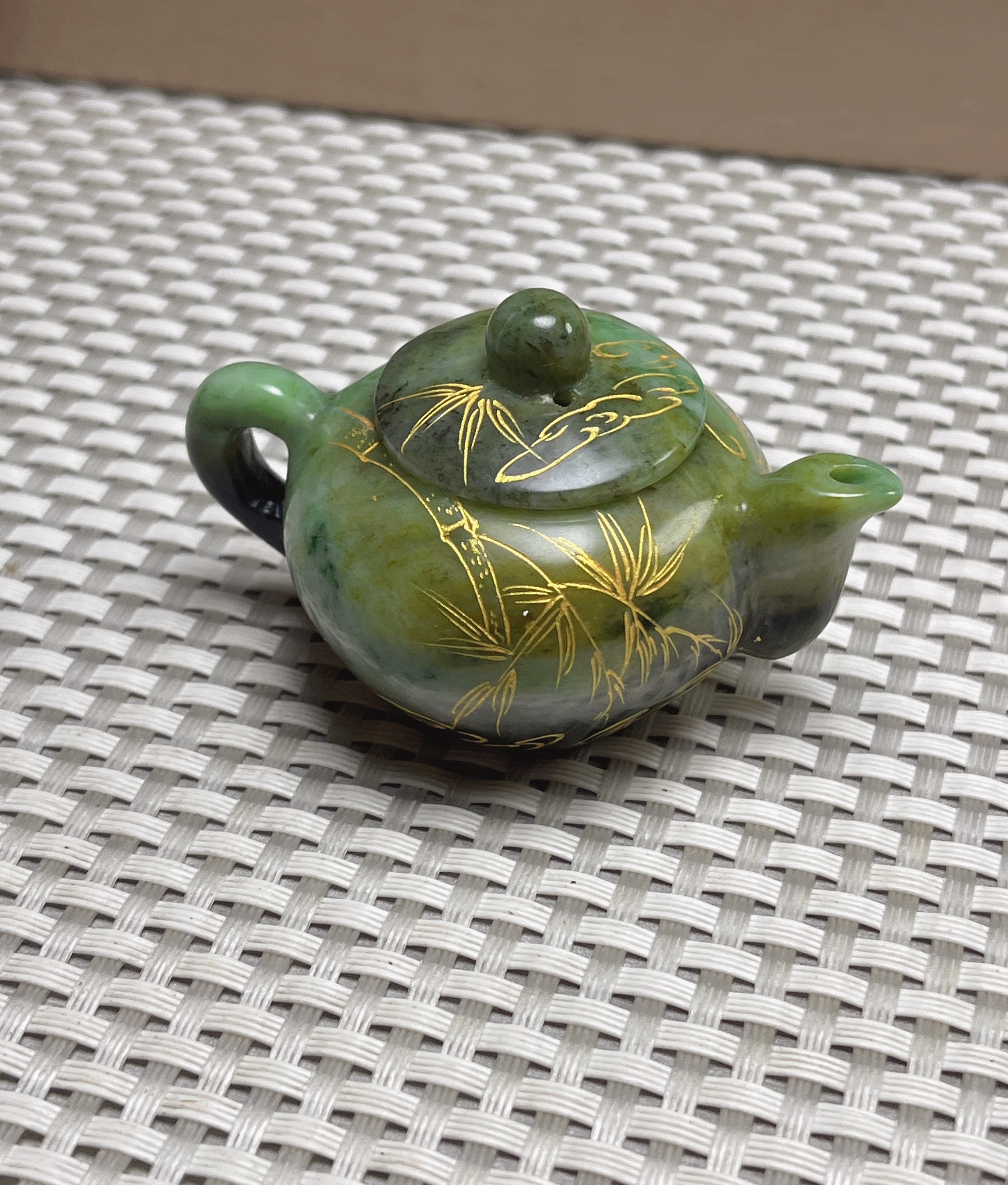 独山玉多色把把壶手工雕刻宽6.48mm 高3.8mm多样性发货拍一发一