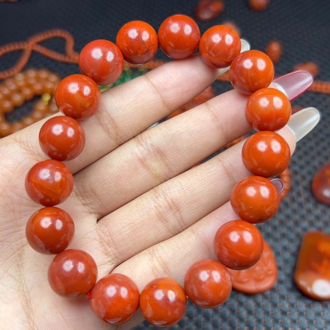 南红玛瑙吊坠未镶嵌