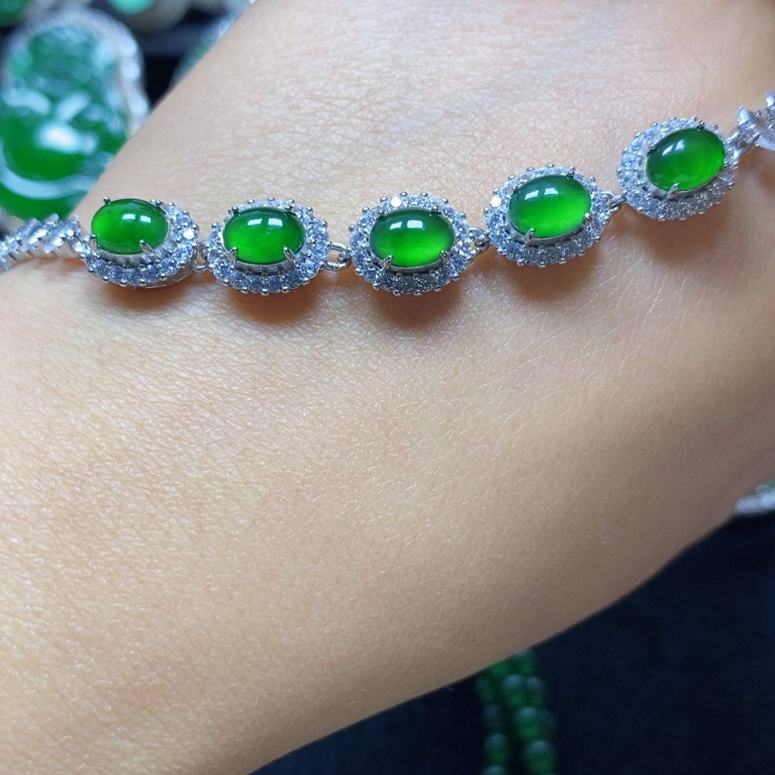 翡翠手链未镶嵌天然翡翠