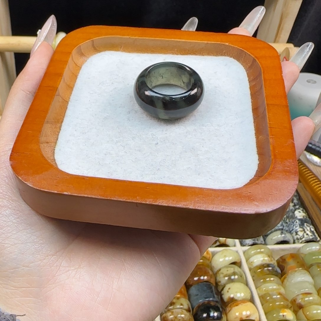 蛇纹石玉合金内径18.75****Ծ