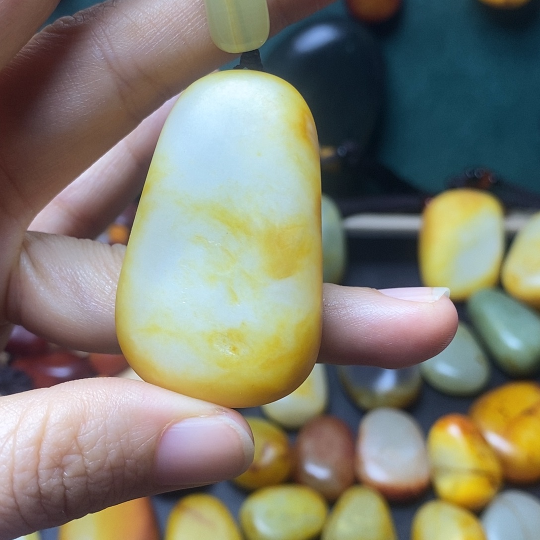 金***诚和田玉（糖玉）未镶嵌挂件