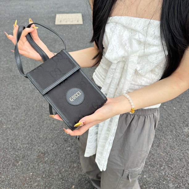 95新 GUCCI/古驰 GUCCI黑色老花手机包斜挎包