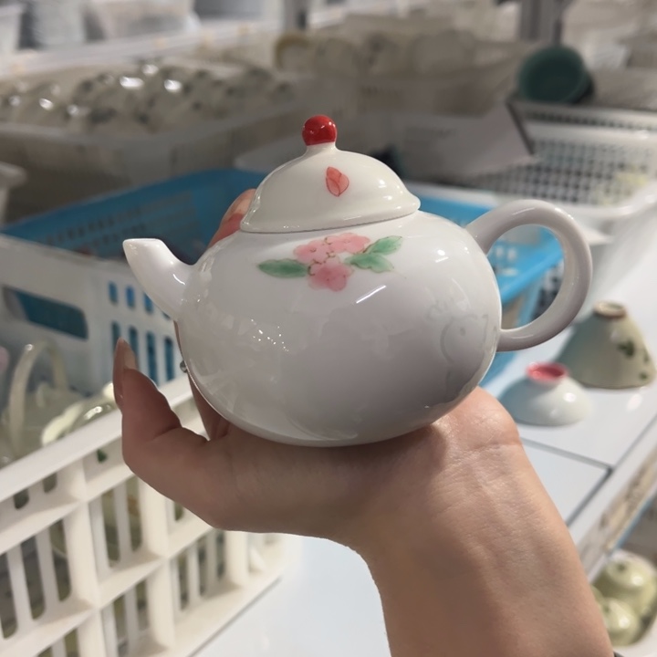 孤品茶壶1号。     微瑕