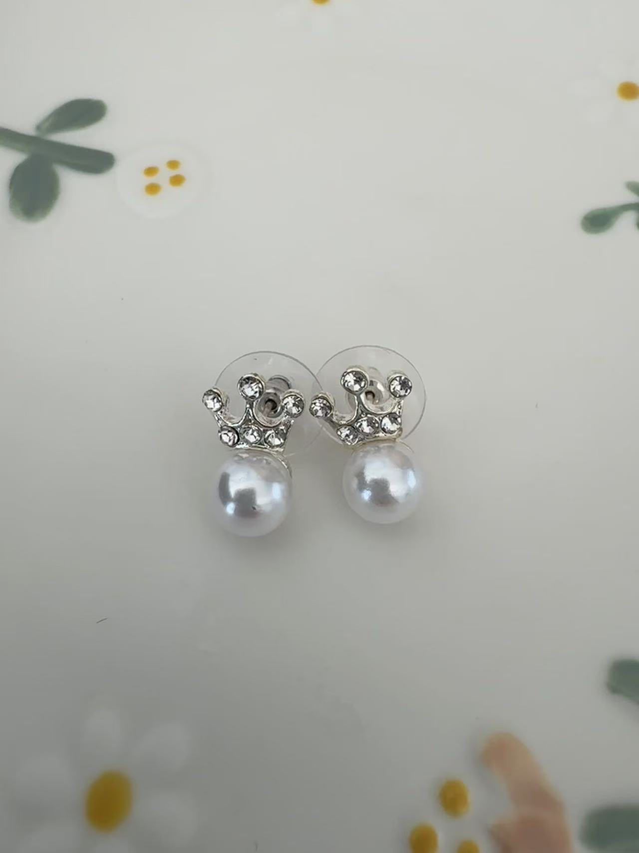 合金锆石耳饰 耳钉镶嵌蝴蝶昆虫银色白色时尚法式经典无核女